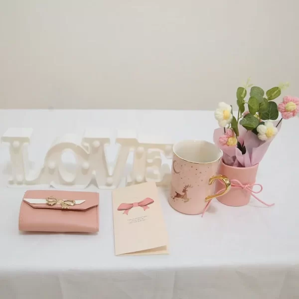 pink-love-gift-basket items